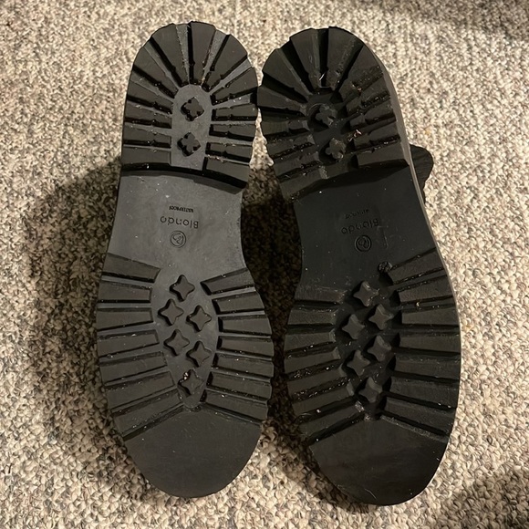 Blondo Hallie Waterproof Bootie in Black Leather -Size 9.5 - Picture 5 of 6